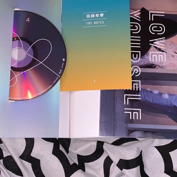 BTS Love Yourself Answer Version E - Picture 3 of 3